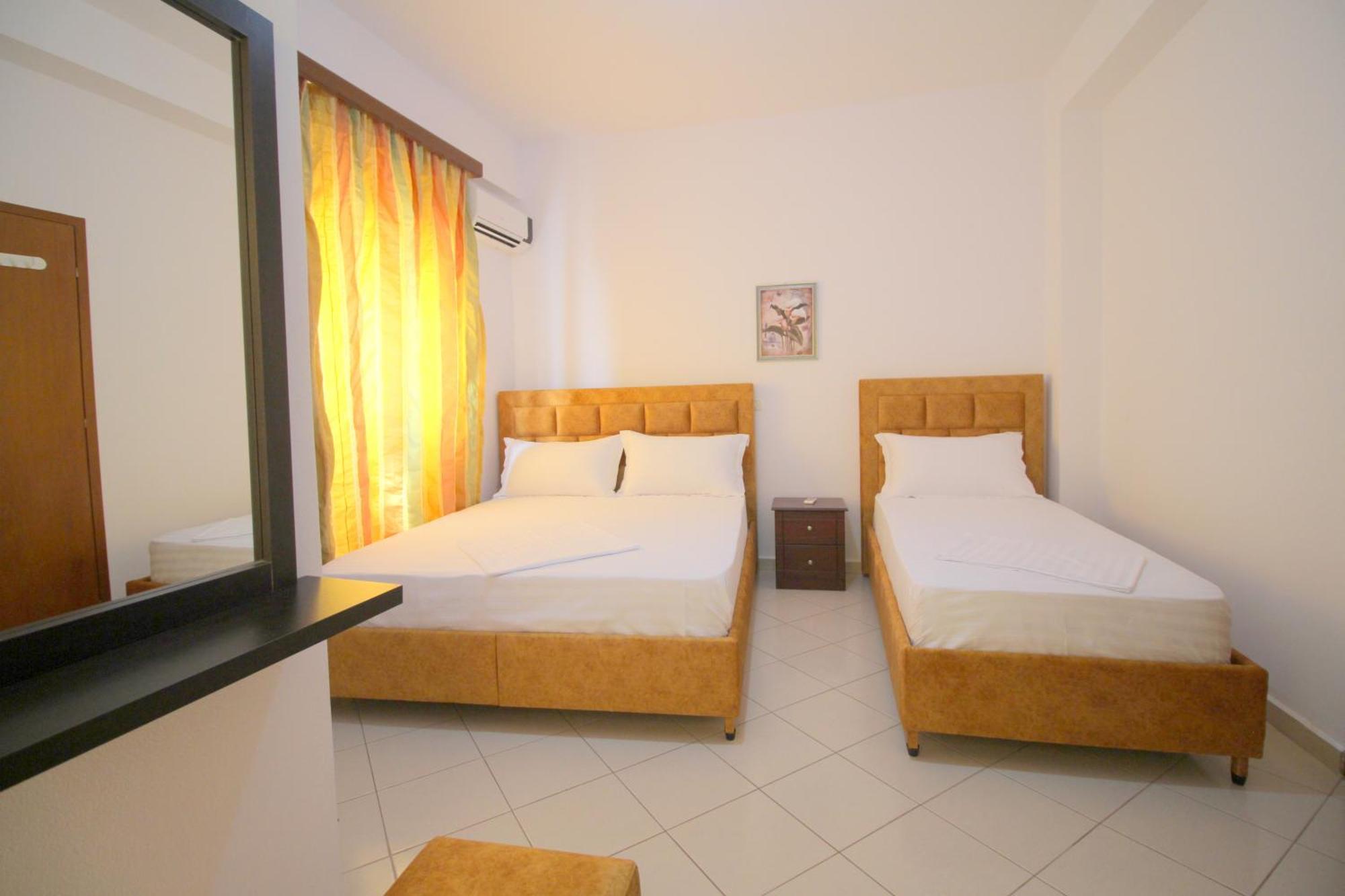 Lengu Holidays Houses Sarande Exterior photo