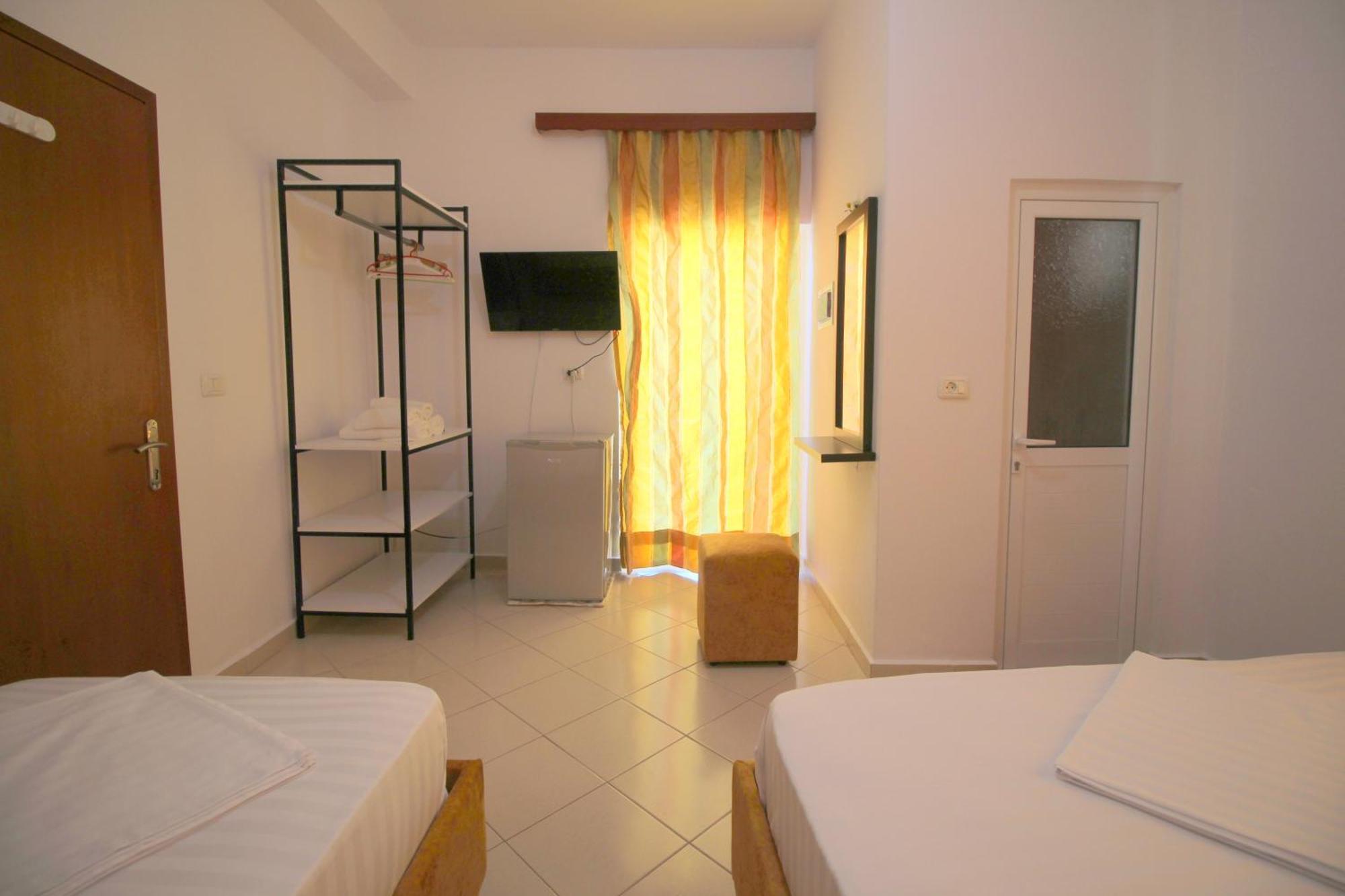 Lengu Holidays Houses Sarande Exterior photo